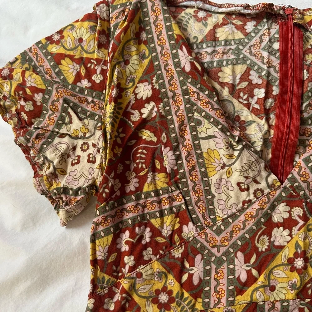 PAPER HEARTS RUST FLORAL DRESS - Picture 2 of 4
